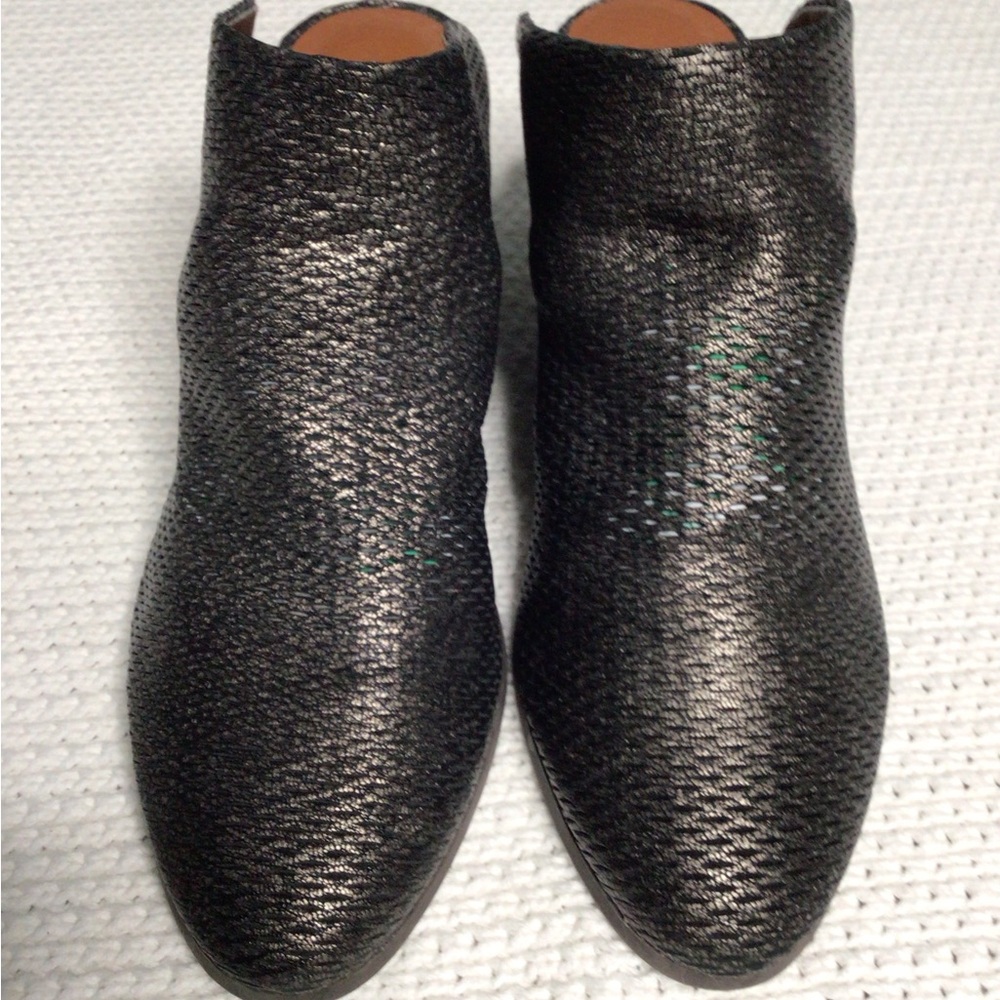 Lucky Brand Larsson Pewter Perforated Leather Stacked Heel Mules 8.5